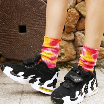 Vroče moda bombaža moške in ženske nogavice, Pisane Psihedelični Grafiti Kravato barvanje smešno Skateboard srčkan Harajuku Hiphop cev nogavice - 