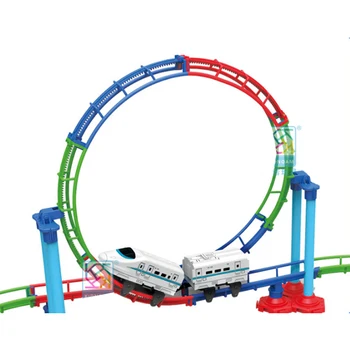 Igrače Železniškega Vozila Različnih Tri-Dimenzionalni Železniški Vozni Avto Z Lahkih Električnih Simulacije Vlak Otrok Zbiranje Igrač - 